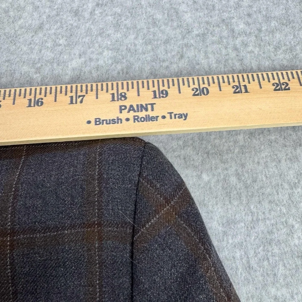 Tallia Blazer Mens 40L Gray Plaid 100% Wool Elbow Patch Sport Coat Jacket Office